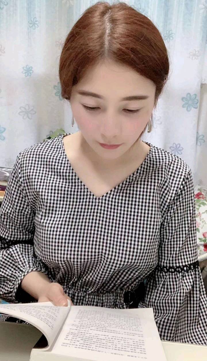 分享深圳龙华一SaoB少妇